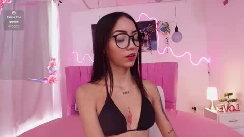 estecy online show from October 2025 02:18:02 PM