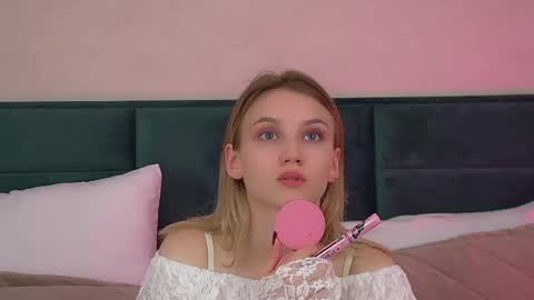 Snapshot of stacyevancesss chatting on May 2026 06:17:02 PM StacyEvances online show from May 2026 06:17:02 PM