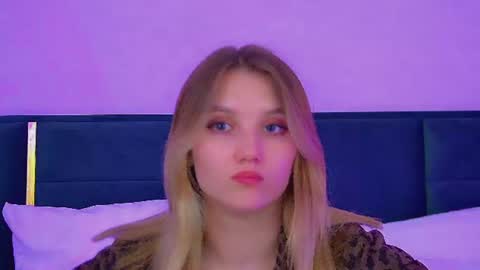 StacyEvances online show from June 2026 03:25:01 AM