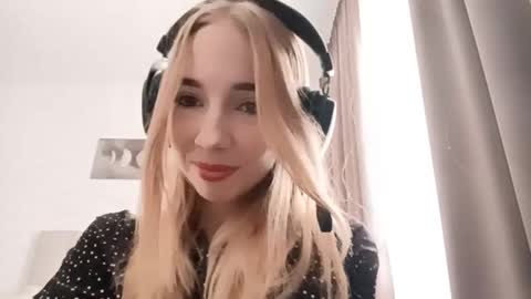 Mila online show from February 2026 06:06:02 AM