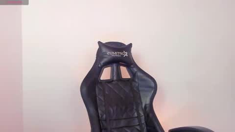 Snapshot of star_storm chatting on January 2025 08:45:02 AM star_storm online show from January 2025 08:45:02 AM