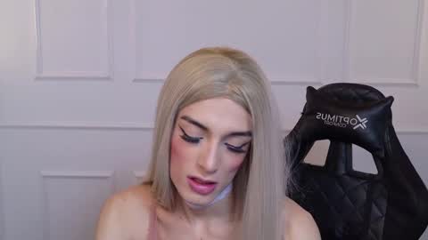 Snapshot of star_storm chatting on February 2025 10:44:02 AM star_storm online show from February 2025 10:44:02 AM