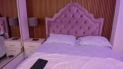 Snapshot of starbutterflyy_ chatting on November 2025 04:12:02 AM STAR online show from November 2025 04:12:02 AM