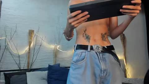 starcrow19 online show from December 2025 10:19:01 PM