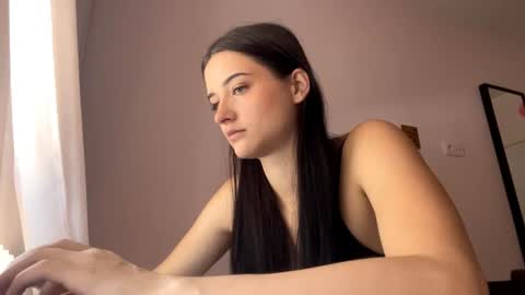 Lola online show from June 2026 10:47:02 AM
