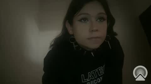 starmoonly online show from February 2025 10:19:02 PM