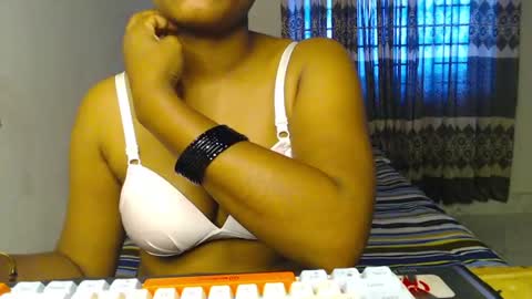 StarryWhispers online show from July 2026 09:17:01 AM