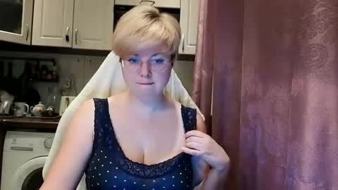 Stasya online show from April 2026 12:05:01 AM