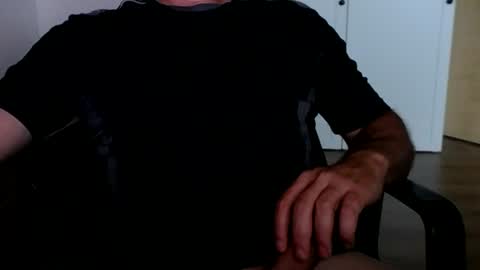 Snapshot of stefan2580 chatting on July 2026 06:37:02 AM Stefan online show from July 2026 06:37:02 AM