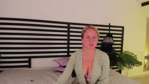 Stefanny   online show from January 2025 03:36:02 PM