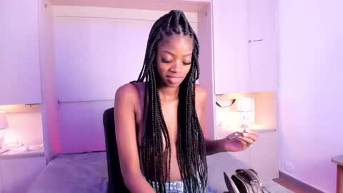 Snapshot of stefannyevans_ chatting on May 2026 12:42:01 PM stefannyevans_ online show from May 2026 12:42:01 PM
