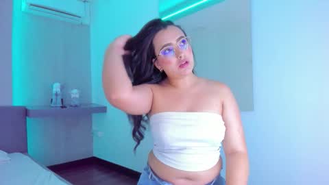 Stefanny online show from October 2025 01:14:01 PM