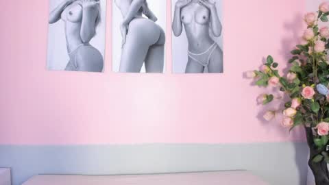 Stefany online show from April 2026 01:09:02 PM