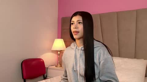 stefanybloom online show from May 2026 12:22:02 PM