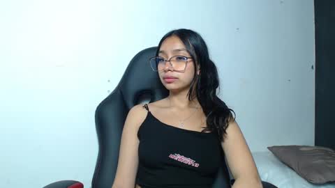 Stefanny lopez online show from March 2025 12:17:01 PM