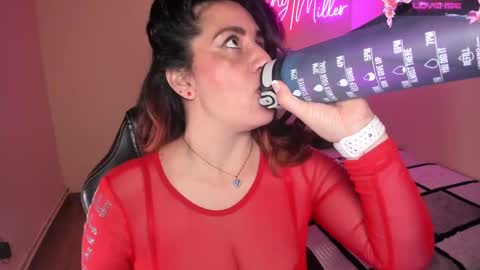 stefany online show from February 2025 04:15:02 PM