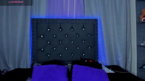 steff_olsen online show from February 2025 12:19:01 PM