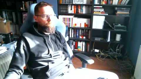 MeStef online show from October 2025 09:07:01 AM