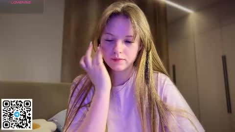STEFI  Streams every day from 10 PM GTM1  online show from May 2026 10:27:01 PM