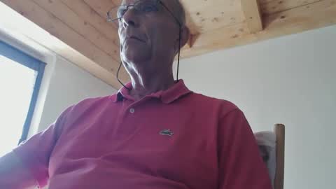 Snapshot of stefi444466 chatting on May 2026 01:07:02 PM stefi444466 online show from May 2026 01:07:02 PM