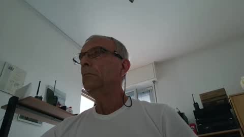 Snapshot of stefi444466 chatting on June 2026 05:42:01 AM stefi444466 online show from June 2026 05:42:01 AM