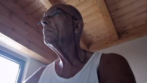 Snapshot of stefi444466 chatting on July 2026 05:33:02 AM stefi444466 online show from July 2026 05:33:02 AM