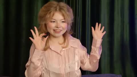 Stella online show from April 2026 07:22:02 PM