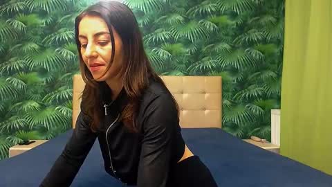 Snapshot of stella_john chatting on January 2025 04:36:02 AM Stella John online show from January 2025 04:36:02 AM