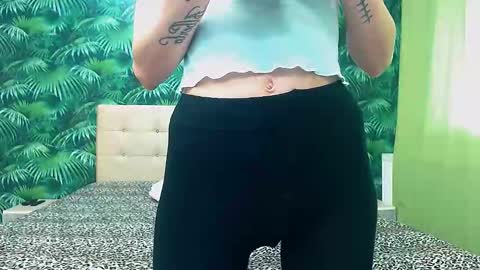 Snapshot of stella_john chatting on January 2025 07:18:01 AM Stella John online show from January 2025 07:18:01 AM