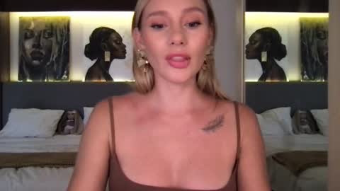 Stella online show from September 2025 08:14:02 AM