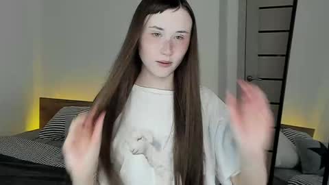 Snapshot of stella_sunny chatting on May 2026 09:31:01 PM stella_sunny online show from May 2026 09:31:01 PM