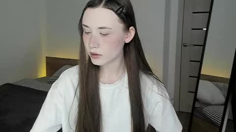 Snapshot of stella_sunny chatting on May 2026 12:05:01 AM stella_sunny online show from May 2026 12:05:01 AM