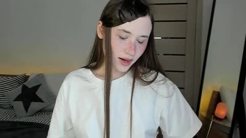 Snapshot of stella_sunny chatting on May 2026 01:34:01 AM stella_sunny online show from May 2026 01:34:01 AM