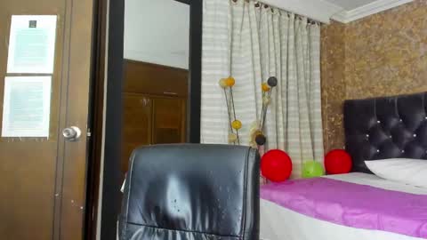 Snapshot of stella_xue chatting on March 2025 02:38:02 AM Estella online show from March 2025 02:38:02 AM