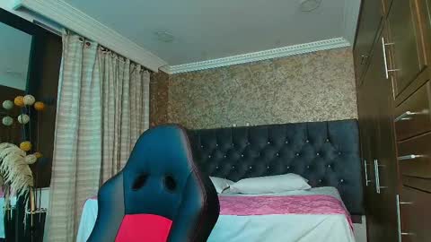 Snapshot of stella_xue chatting on September 2025 10:11:01 PM Estella online show from September 2025 10:11:01 PM