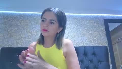 Snapshot of stella_xue chatting on December 2025 08:29:01 PM Estella online show from December 2025 08:29:01 PM