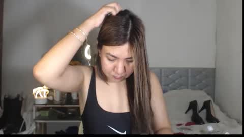 Stella online show from November 2025 06:41:02 PM