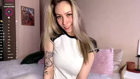 Alexia online show from April 2026 03:23:01 AM