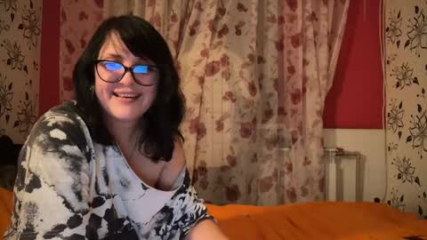 Snapshot of stellarteam chatting on December 2024 05:55:01 PM StellarTeam online show from December 2024 05:55:01 PM