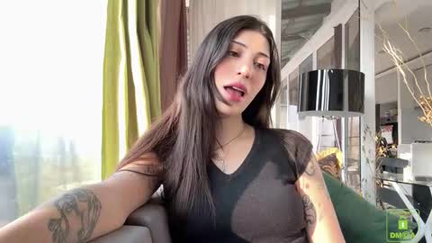 michelle and max  online show from December 2025 11:40:02 AM