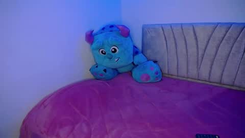 Emma online show from February 2025 12:11:01 AM