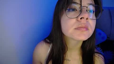 Emma online show from February 2025 05:19:01 AM