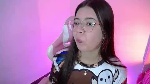 Emma online show from September 2025 05:20:01 AM