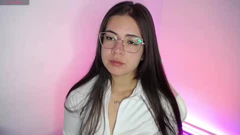 Emma online show from October 2025 05:21:01 PM