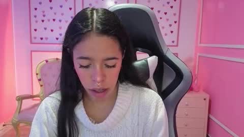 Stephania online show from September 2025 11:35:02 AM