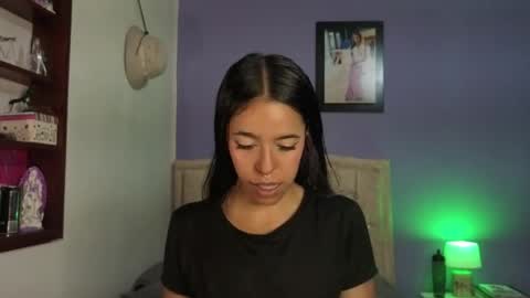 Stephania online show from April 2026 03:17:02 PM