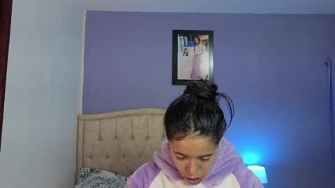 Stephania online show from May 2026 02:47:01 PM