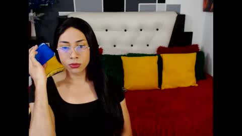 stephanieparadis online show from April 2026 01:18:01 PM