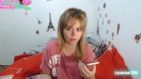 Stephanie   online show from December 2025 11:08:02 AM