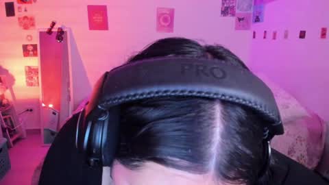 Stephanie  online show from January 2025 02:06:02 AM